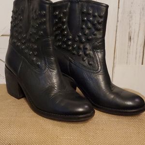✨️BOGO💞Donald Pliner boots